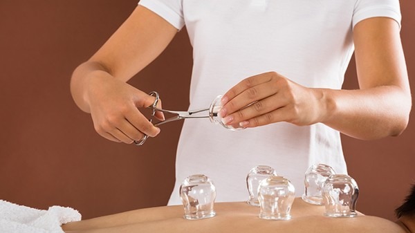 {拔罐是除湿寒最好的方法 拔罐拔哪些部位可以除湿寒}