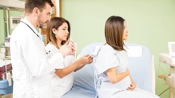 哺乳期女性接种新冠疫苗后还能喂奶吗？怀孕后能不能接种新冠疫苗