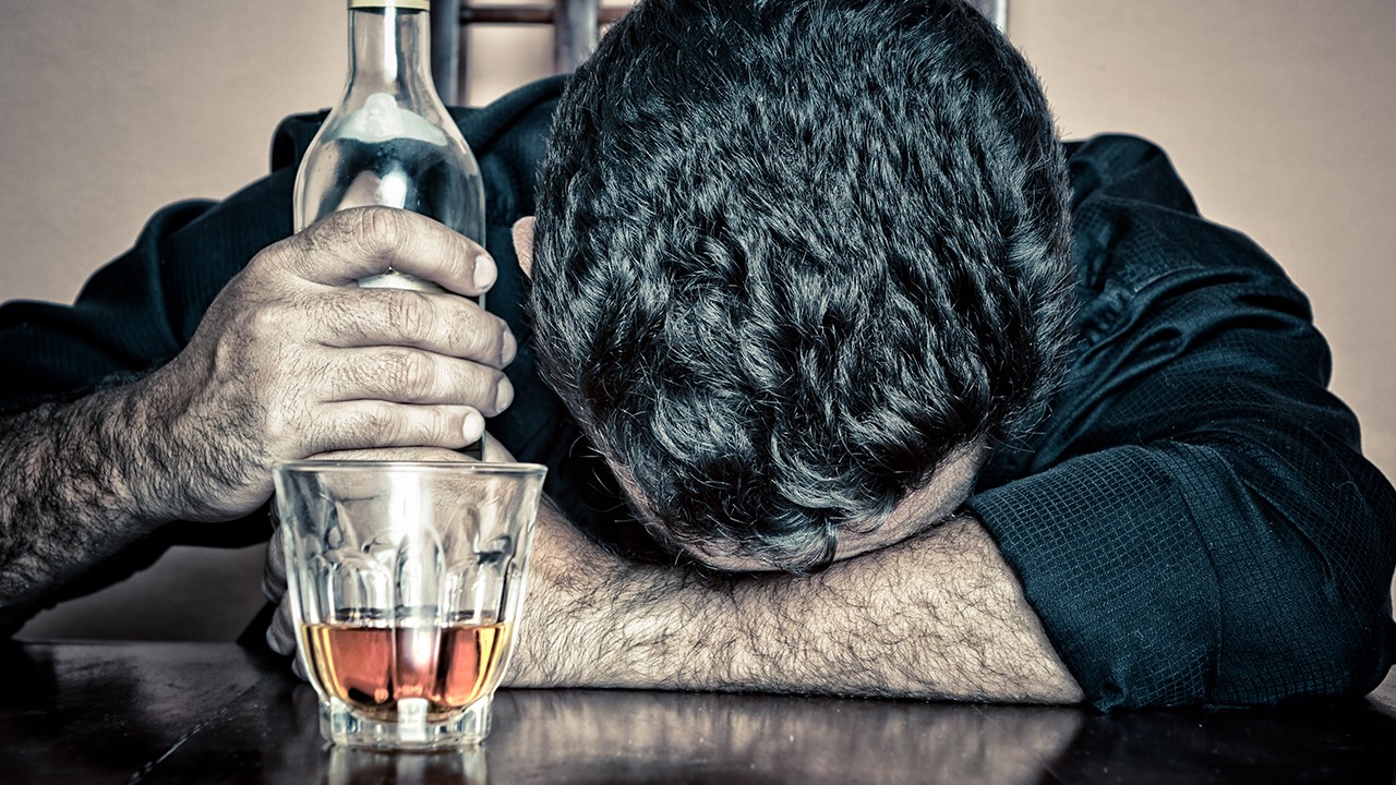 刚吃完中药可以喝酒吗