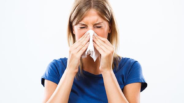 懷孕一個(gè)月打噴嚏腹部抽痛了一下
