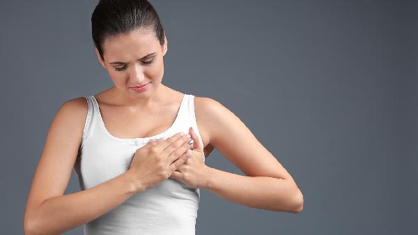 10歲女孩右邊乳房有硬塊還痛
