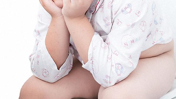如何調(diào)理嬰兒拉肚子 四個調(diào)理讓嬰兒不腹瀉