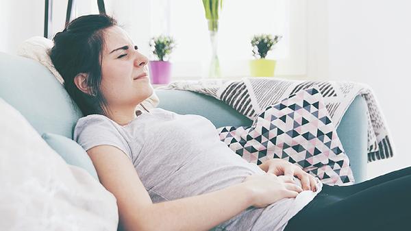 女性跳绳时左下腹痛怎么回事