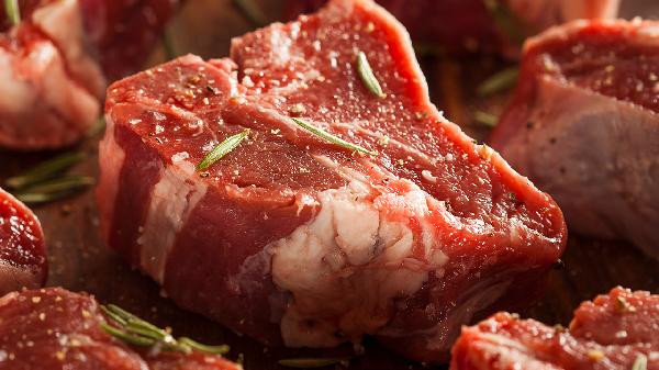 白内障手术完可以吃牛羊肉不
