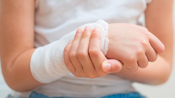 腳脖子骨折手術多長時間能恢復正常