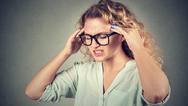 女性更年期为什么身上总是这疼那疼的？看了这3大原因，就清楚了