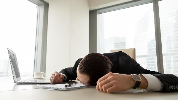 癌症到来，睡眠知道？睡觉时出现四种异常，真的提示癌症来临吗？