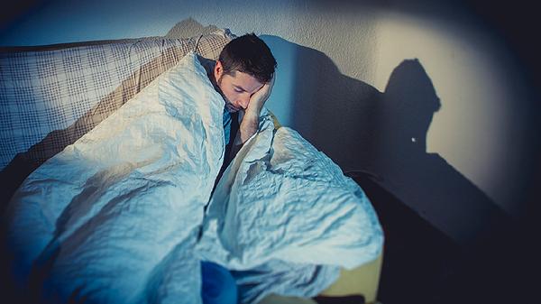 睡眠浅失眠是什么原因