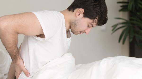 腰窩深的原因是什么