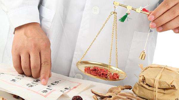 如何辨別枸杞是否人工染色