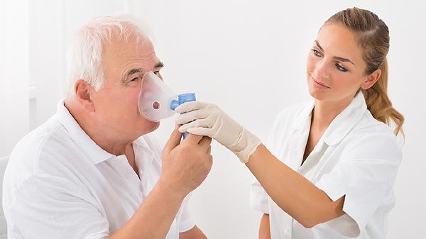 大爺愛吃柿餅，半年后去醫(yī)院體檢，醫(yī)生驚呼：你都吃了啥！