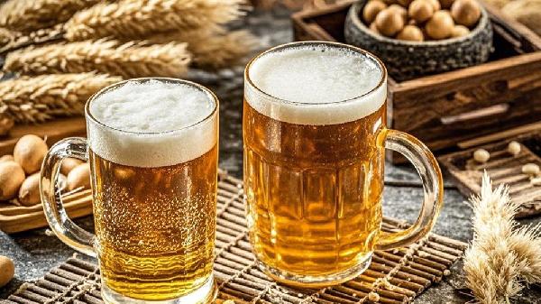 怎么快速打開(kāi)啤酒瓶蓋不用任何道具呢