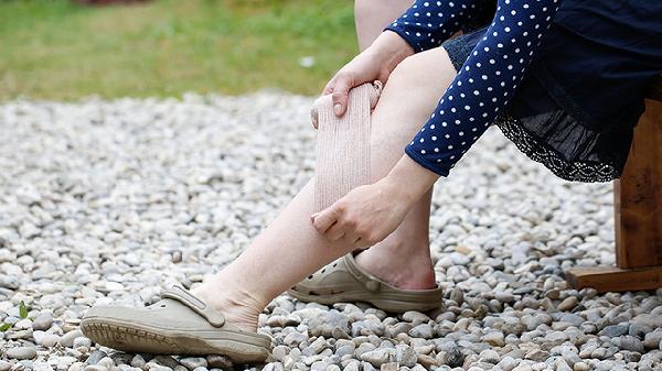 每天晚上绑腿会变直吗