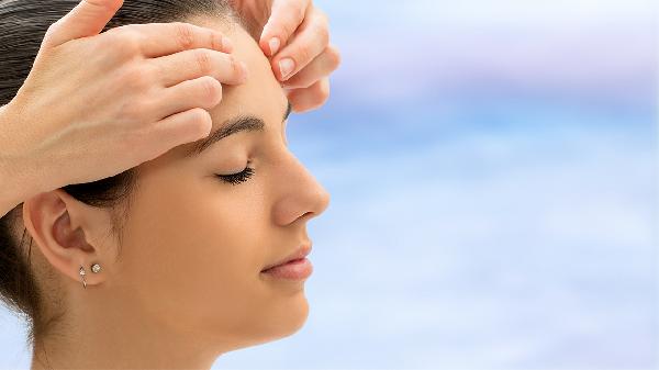 按摩哪個(gè)部位可以止嗝 打嗝推拿什么部位