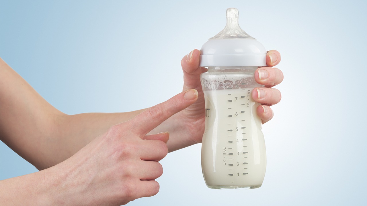 {母乳私下交易犯法吗母乳售卖存哪些健康隐患}