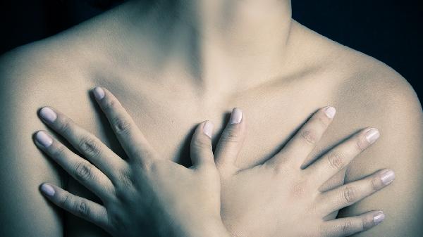 青春期女孩怎樣保護胸部不下垂