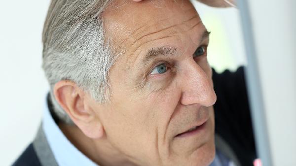 怎么改善白頭發(fā)變黑發(fā)