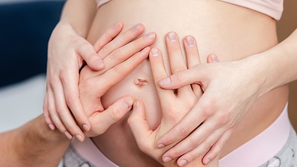 {女人生孩子有哪些利和弊？女性生孩子对健康有哪些好处}