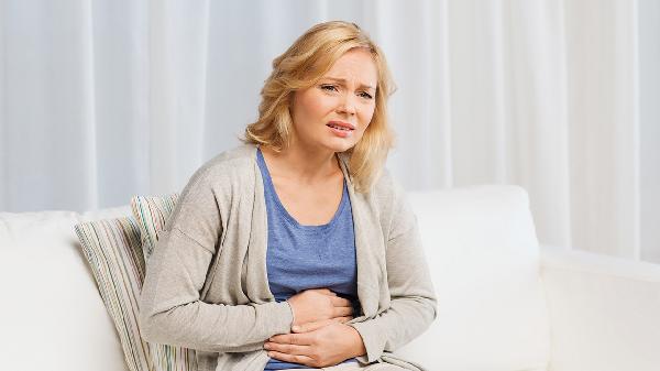 女性結石卡在輸尿管掉不下來(lái)怎么辦