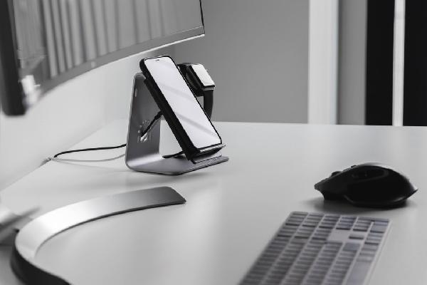 十五歲女孩光玩手機(jī)怎么辦