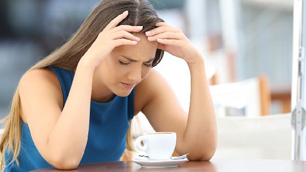 鼻竇炎會(huì )引起頭痛頭暈嗎嘔吐惡心想吐