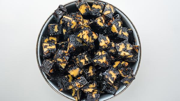 女人經(jīng)常吃阿膠糕好不好