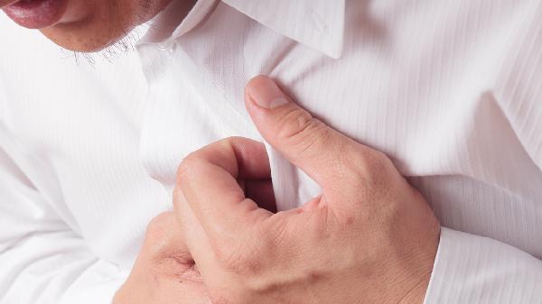 左邊胸下肋骨疼是怎么回事