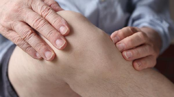 膝蓋疼蹲起疼痛什么原因