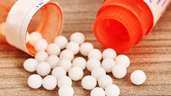 龜頭溝有白色顆粒是什么