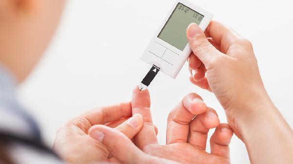 糖尿病患者出现这些症状可能是糖尿病手足病变