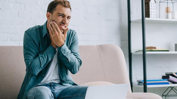 選擇正確的方法輕松應對憤怒的口腔潰瘍