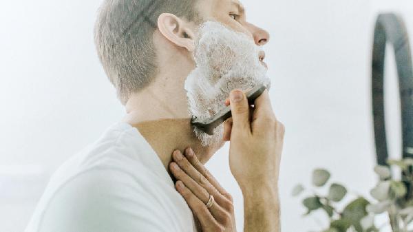 什么時(shí)候刮胡子最舒服