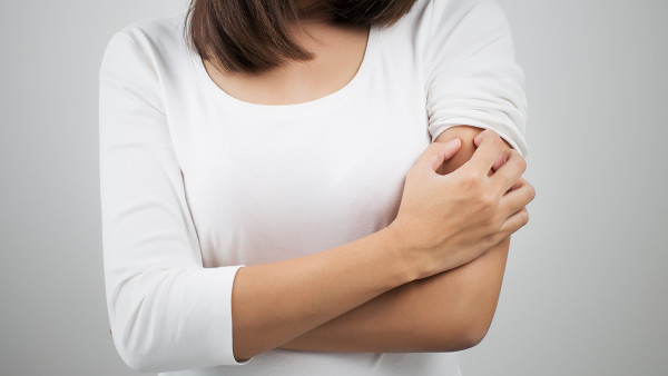 早期魚(yú)鱗病癥狀如何觀(guān)察？魚(yú)鱗病患者飲食需要注意什么？