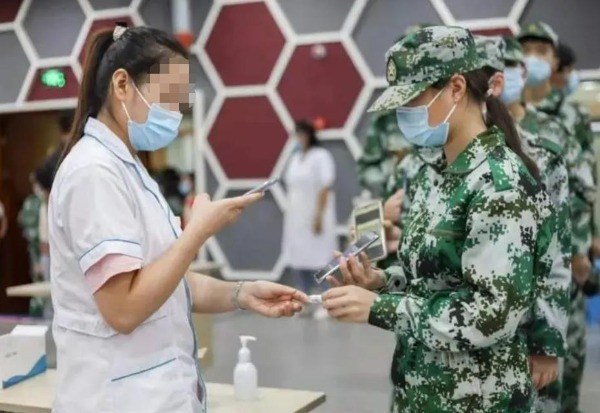 学校军训后出现13例阳性感染者，全国多地暂缓返校开学
