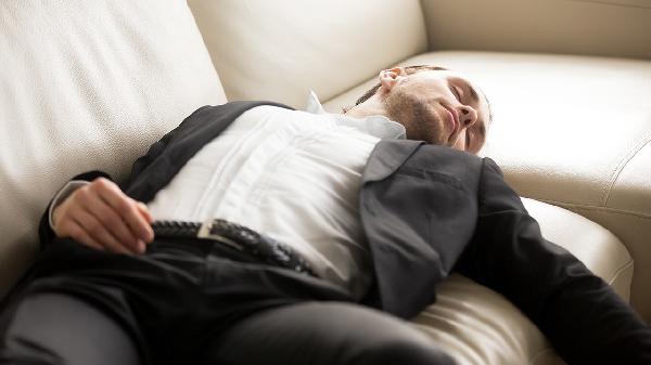 睡覺(jué)時(shí)眉毛被兒子刮了怎么辦