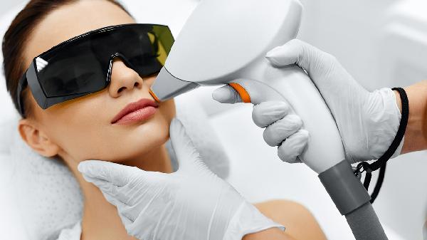 激光脫唇毛的危險性暴露了