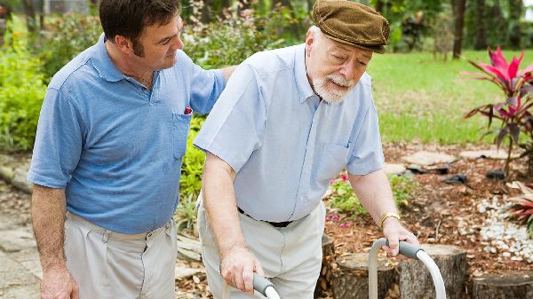 厚唇薄術(shù)后四個(gè)護(hù)理要點(diǎn)