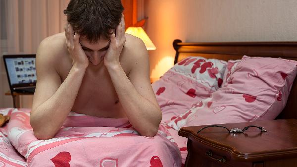 坐姿不好會(huì )導致前列腺疾病