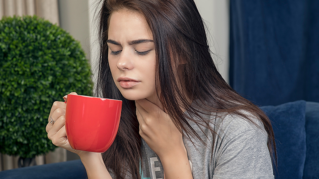 早上起来有痰粘在喉咙吃什么药