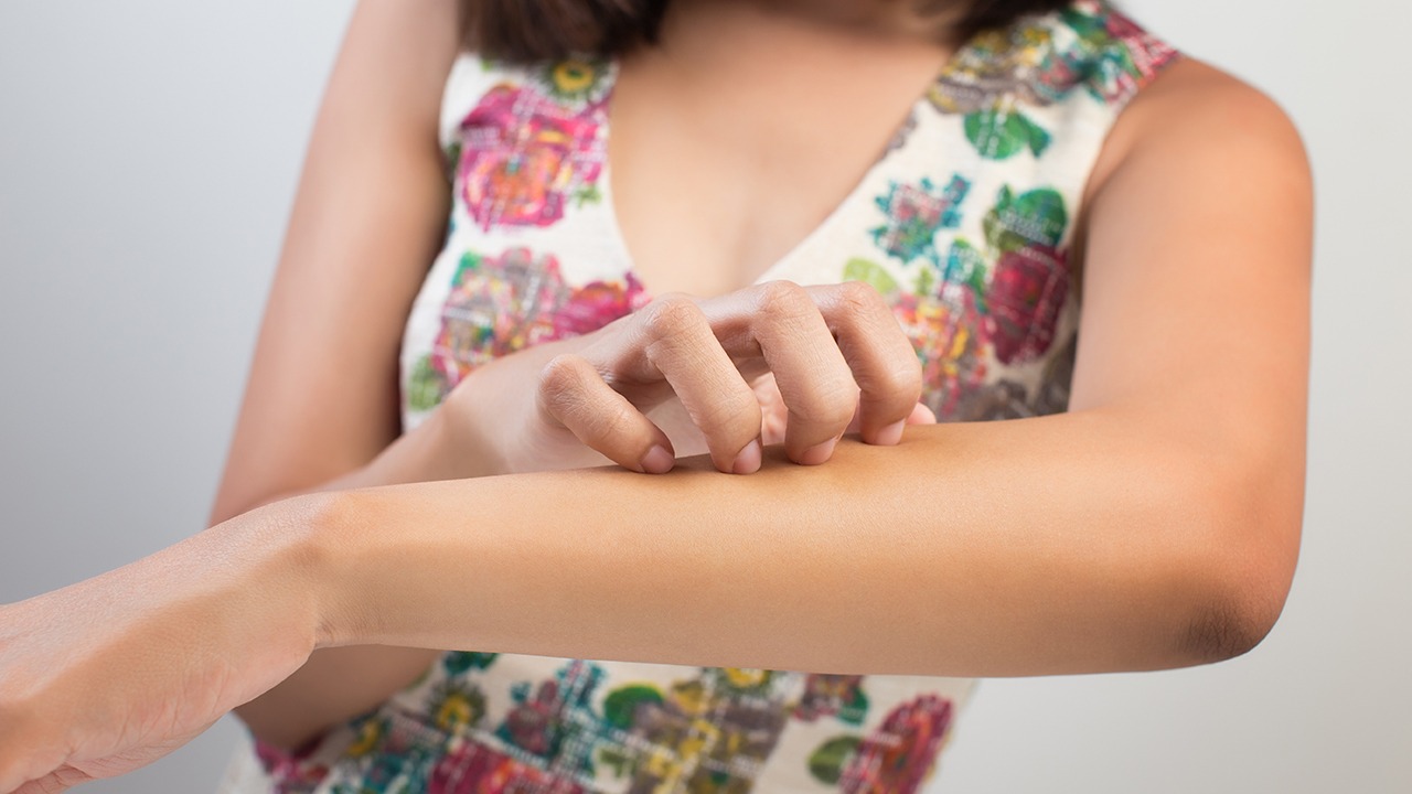 得了魚(yú)鱗病，皮膚很難看？做好2點(diǎn)緩解，不要偷懶