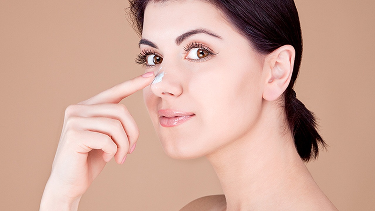 女生“草莓鼻”，這5個(gè)方法可以拯救你！特別第3個(gè)，簡(jiǎn)單又好用！