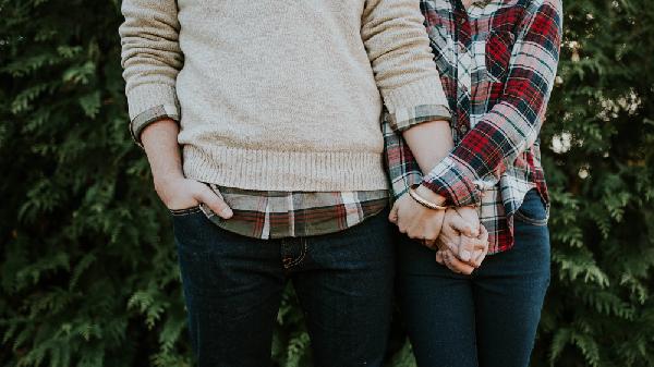 老師和高中生談戀愛怎么處理