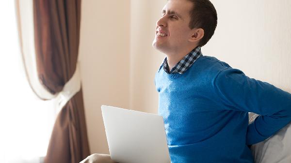 腰椎盤突出患者每次吊單杠的時(shí)間