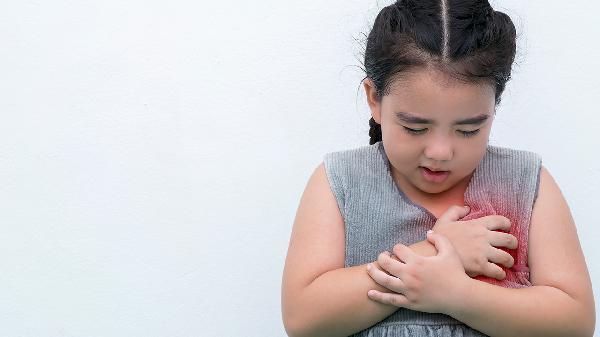 兒童雞胸嚴(yán)重嗎 盤點兒童雞胸的危害