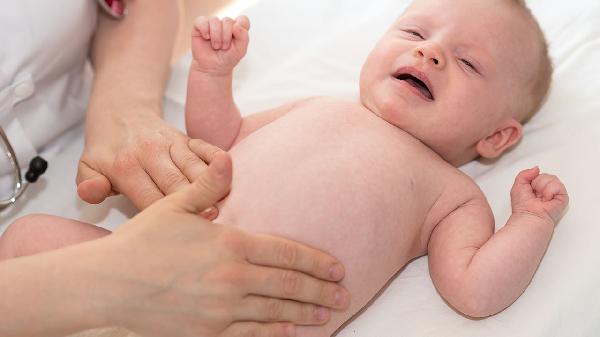 新生兒體溫37.5正常嗎 新生兒體溫多少算正常