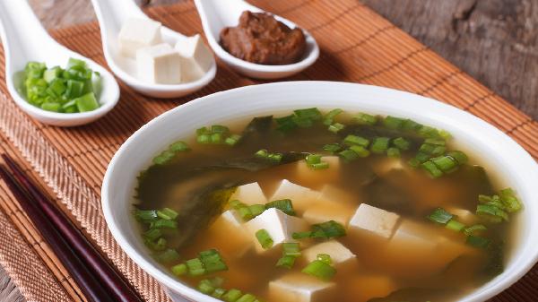 內(nèi)酯豆腐過期一天可以吃嗎