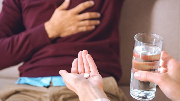 胸腺增生和胸腺瘤怎么區(qū)分