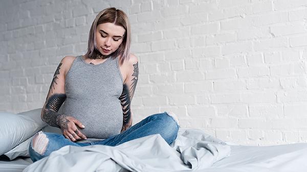 孕婦為什么會發(fā)生羊水栓塞 了解孕婦羊水栓塞的3個(gè)因素