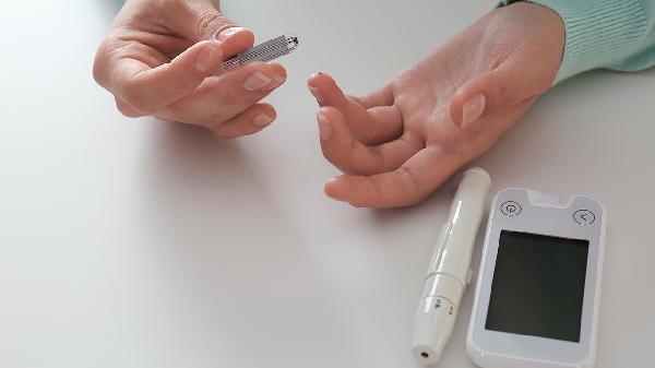 糖尿病人留意：一定要格外关注这个部位！不然可能摊上事儿