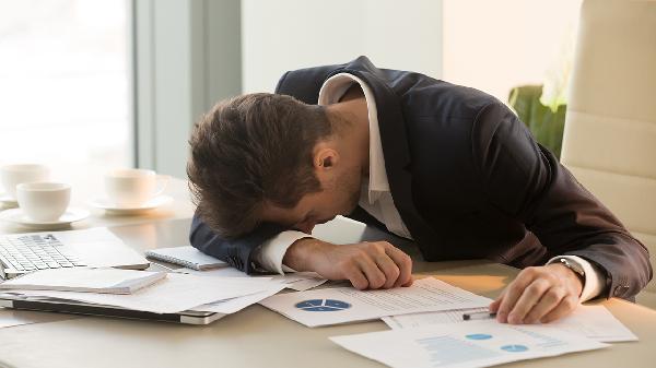 睡觉姿势和健康挂钩：三种你常用的睡姿，其实缺点不少